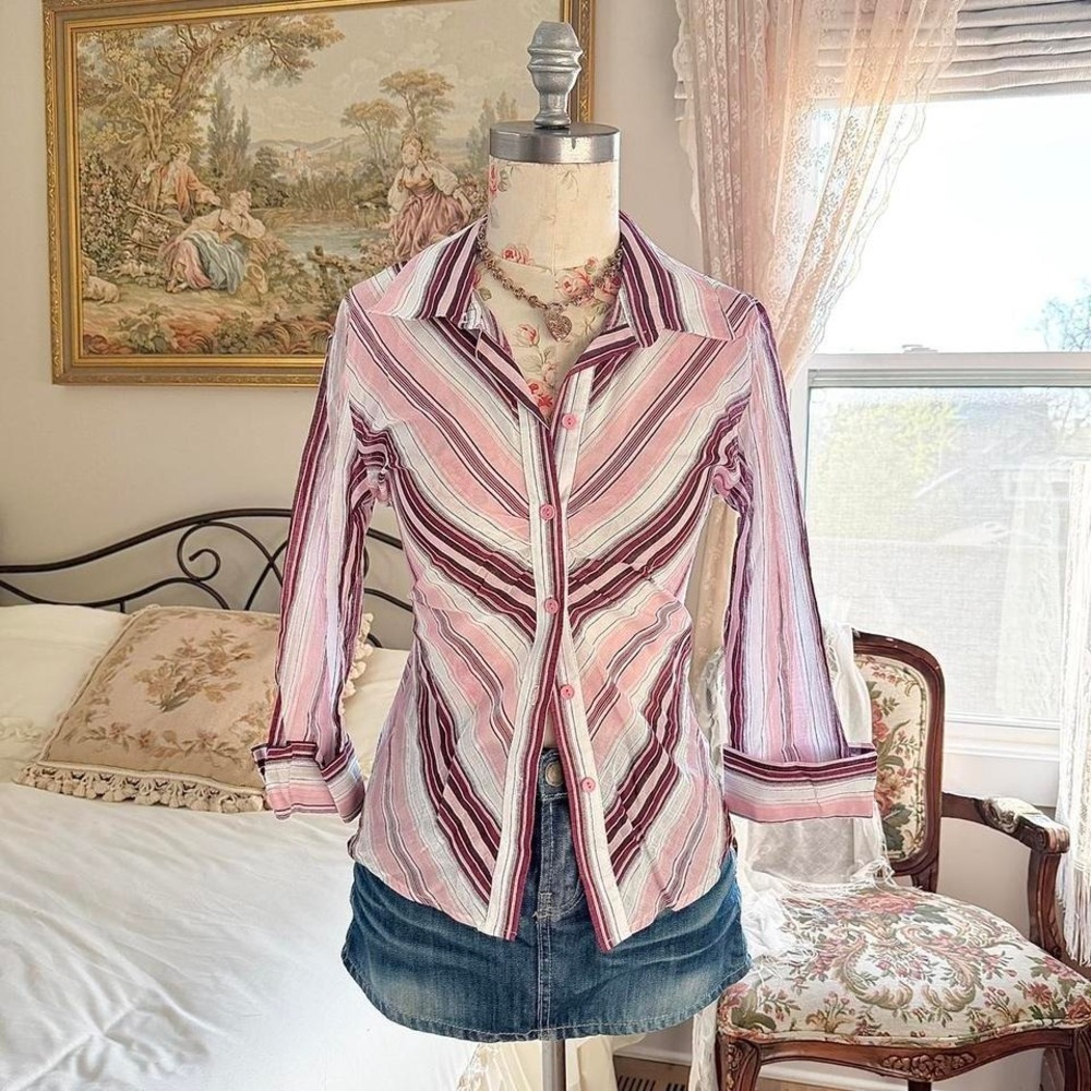 pink striped button‎ up  y2k pink striped button up top Janette medium
